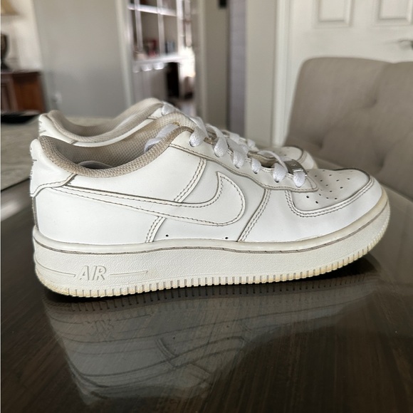 Women’s airforce 1 size 6W - Picture 1 of 3